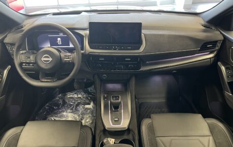 NOVÝ NISSAN QASHQAI 1,3 DIG-T Mild Hybrid 116kW/158k automat X-TRONIC CVT, 2WD, TEKNA PLUS + Dvojfarebná karoséria