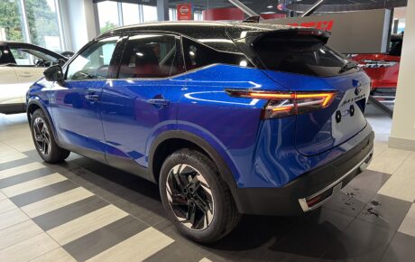 NOVÝ NISSAN QASHQAI 1,3 DIG-T Mild Hybrid 116 kW/158 k Automat X-TRONIC CVT, 2WD, N-CONNECTA + Balík WARM + Dvojfarebná karoséria