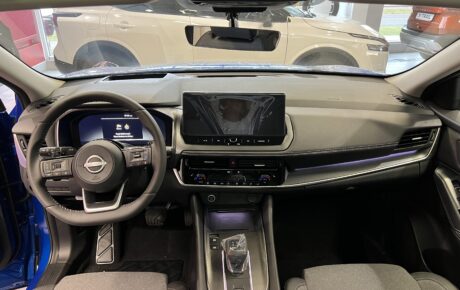NOVÝ NISSAN QASHQAI 1,3 DIG-T Mild Hybrid 116 kW/158 k Automat X-TRONIC CVT, 2WD, N-CONNECTA + Balík WARM + Dvojfarebná karoséria
