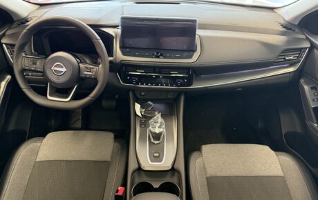 NOVÝ NISSAN QASHQAI 1,3 DIG-T Mild Hybrid 116kW/158k X-TRONIC N-CONNECTA + Balík WARM + Presklená strecha
