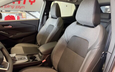 NOVÝ NISSAN QASHQAI 1,3 DIG-T Mild Hybrid 116kW/158k X-TRONIC N-CONNECTA + Balík WARM + Presklená strecha