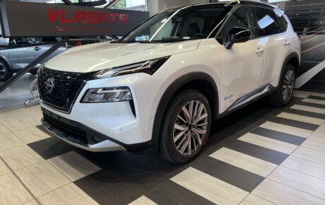 NOVÝ NISSAN X-TRAIL e-POWER e-4ORCE 1,5 VC-T 213k TEKNA + Kožený interiér NAPPA čierna + Audiosystém BOSE + 20″ disky z ľahkých zliatin