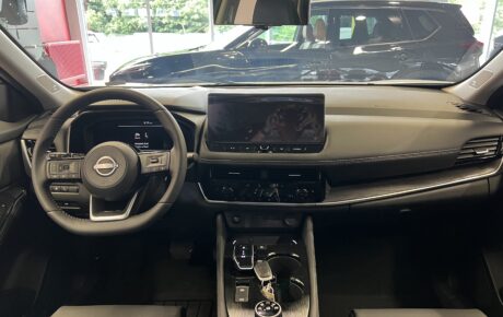 NOVÝ NISSAN X-TRAIL e-POWER e-4ORCE 1,5 VC-T 213k TEKNA + Kožený interiér NAPPA čierna + Audiosystém BOSE + 20″ disky z ľahkých zliatin
