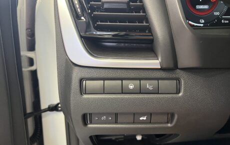 NOVÝ NISSAN X-TRAIL e-POWER e-4ORCE 1,5 VC-T 213k TEKNA + Kožený interiér NAPPA čierna + Audiosystém BOSE + 20″ disky z ľahkých zliatin