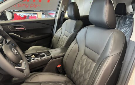 NOVÝ NISSAN X-TRAIL e-POWER e-4ORCE 1,5 VC-T 213k TEKNA + Kožený interiér NAPPA čierna + Audiosystém BOSE + 20″ disky z ľahkých zliatin