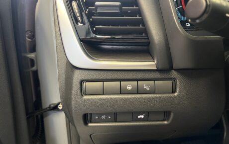 NOVÝ NISSAN X-TRAIL e-POWER e-4ORCE 1,5 VC-T 213k TEKNA + Kožený interiér NAPPA čierna + Audiosystém BOSE + 20″ disky z ľahkých zliatin